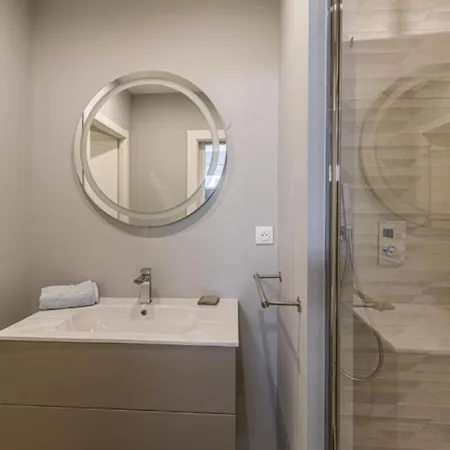 Apartamento Serbes Croisette - 100m Beach, Palais, Parking/ac Cannes